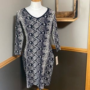 Nanette Lepore black & cream v neck 3/4 sleeve body con knit dress size medium